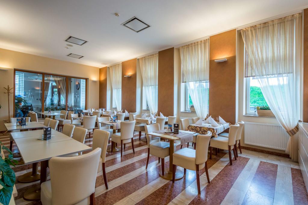 Centre Plaza Hotell