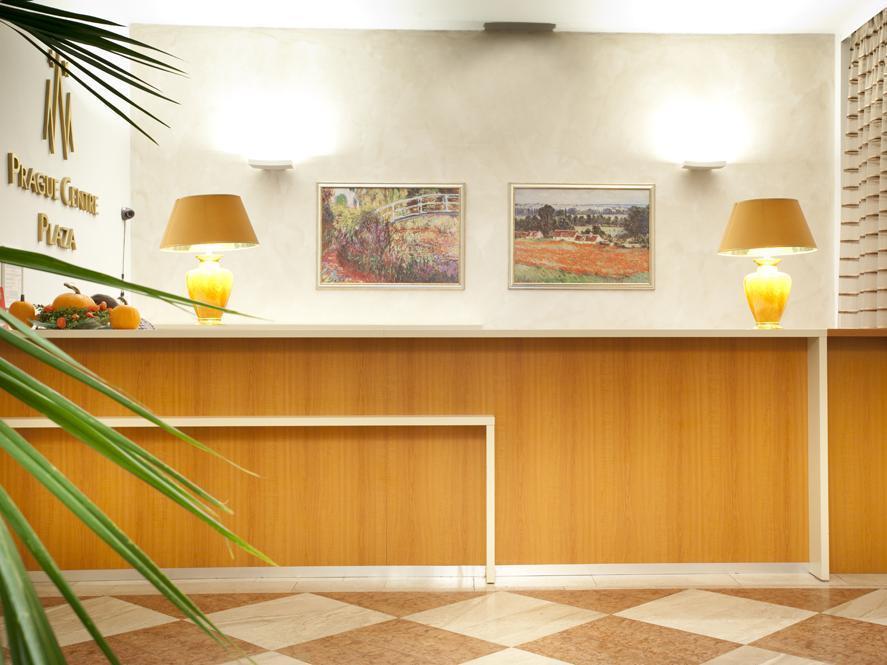 Centre Plaza Hotell 3*
